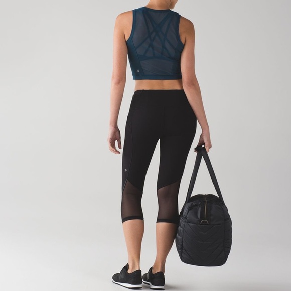 Lululemon Athletica Free Runner Tank
Alberta Lake - Picture 2 of 6